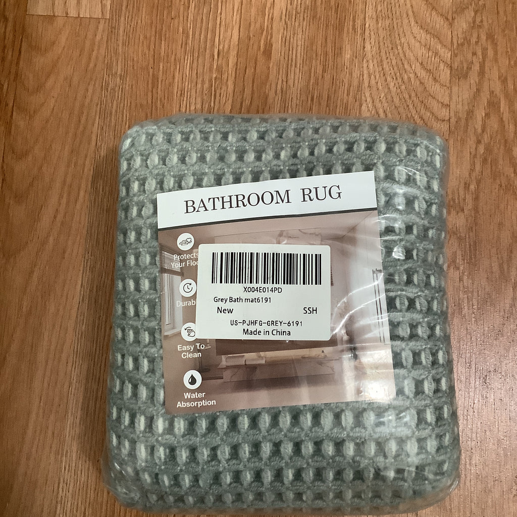 Grey bath mat