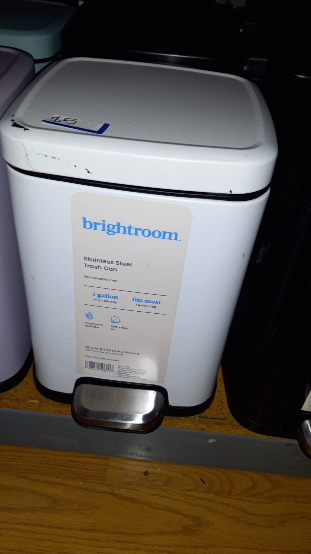 Mini trashcan