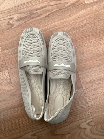 Women’s size 9 loafers